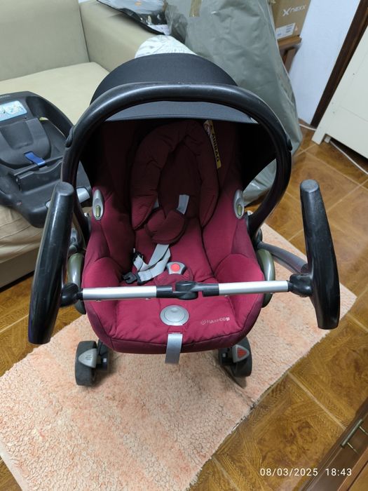 Carrinho bebé maxi cosi fácil de arrumar