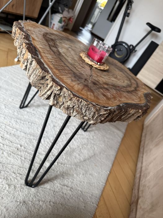 Drewniany stolik kawowy