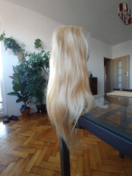 peruka naturalna z włosów ludzkich