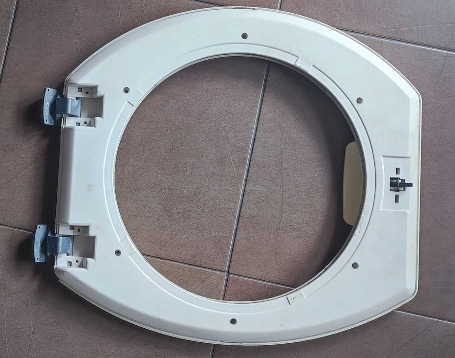 Porta máquina de lavar roupa Ariston