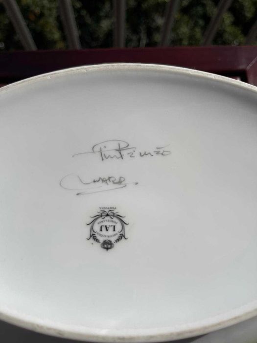 Terrina em Porcelana LAJ com Tampa e Travessa