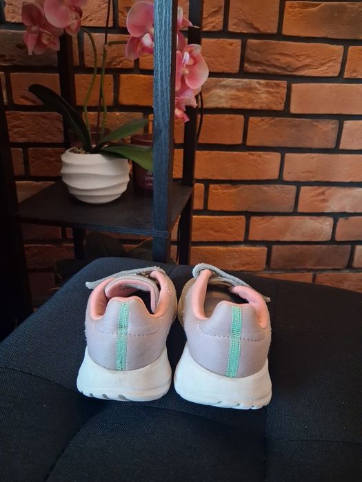 Buty ADIDAS dla dziewczynki r.23,5