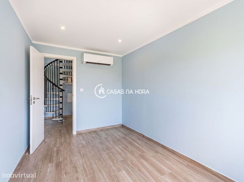 Apartamento Duplex com Suite no Sótão | Benfica  Bairro das Pedralvas