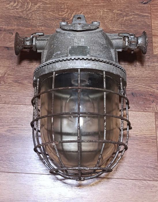 Stara lampa przemysłowa Loft PRL Bydgoszcz