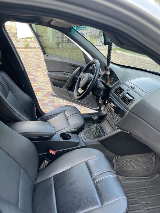 Продаж BMW X3 (e83)