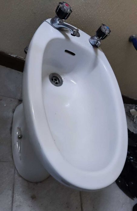 Loiças - Casa de Banho WC Branco