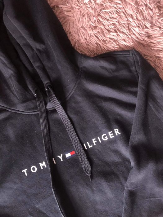 Bluza czarna z napisem