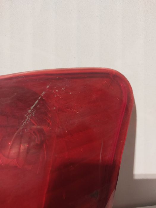 Toyota Yaris II tylna lampa prawa lewa tył prawa lewa