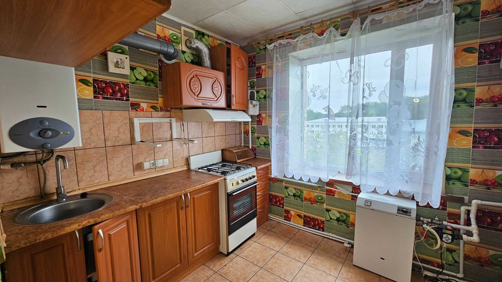 Продаж 2-кімнатної квартири в центрі Яготина (р-н Каштани)