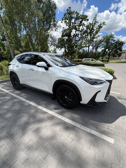 Lexus Nx 200  2022р