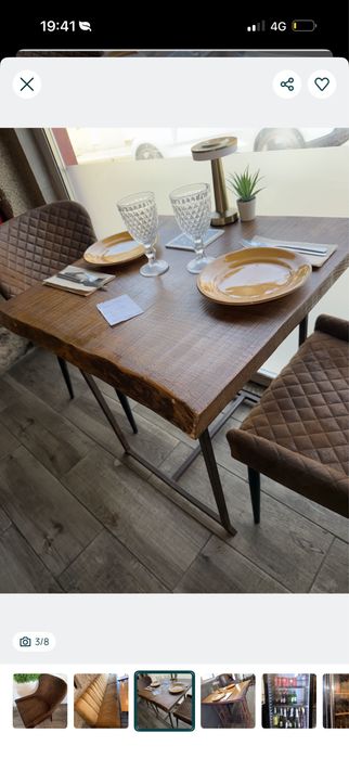 Mesa cadeira e sofas