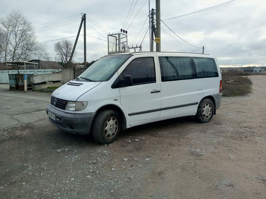 Віто 2.2 cdi  пасажир, категорія В.  7 місць.   Стан доволі непоганий, не димить, їде нормально. Особливих вкладень не потребує.  В одних руках з 2008 року.  По мотору нормально, форсунки робилися в тому році, кузов більш менш, він код читається, табличка на місці.  Ходова перебрана. Одним словом завів, та поїхав.  Переоформлення, або можу доручення, якщо треба. Можливий обмін.  Будуть питання, дзвоніть. Якщо не на зв'язку, пишіть  Вайбер, Ватсап, Телеграм. Передзвоню