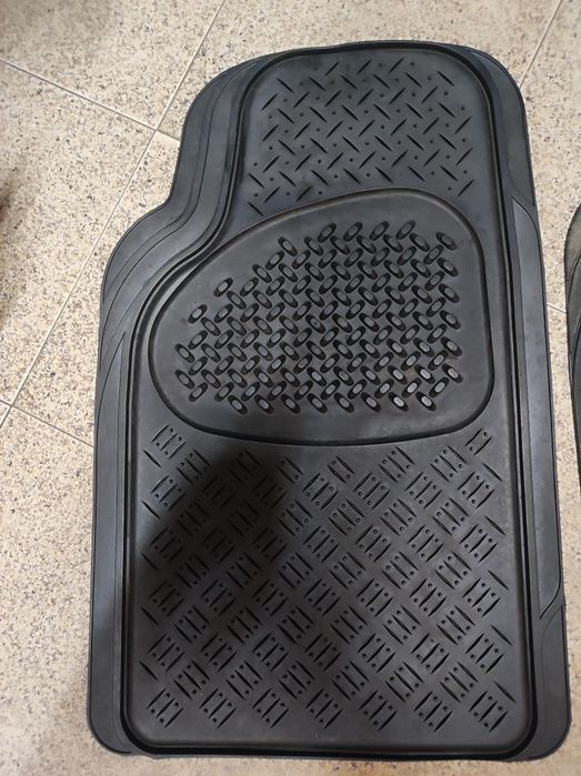 Tapetes de borracha Auto (Universais)