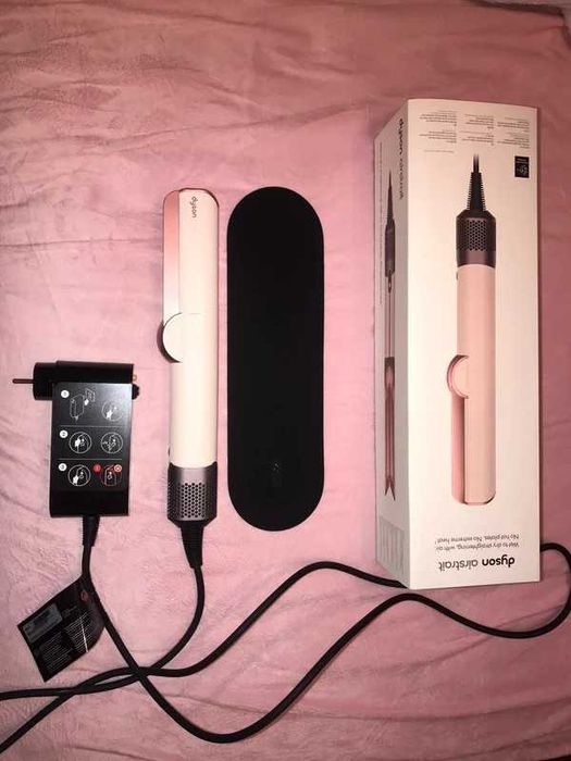 Dyson airstrait HT01