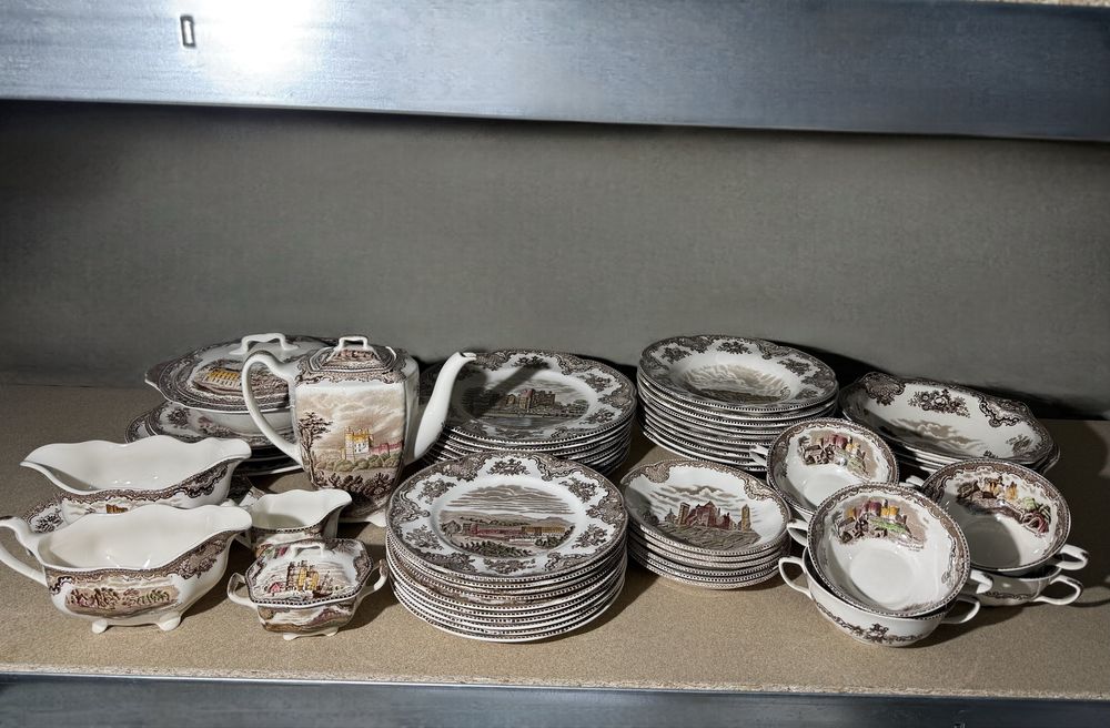 Вінтажний Сервіз Johnson Bros England Old Britain Castles коричневий