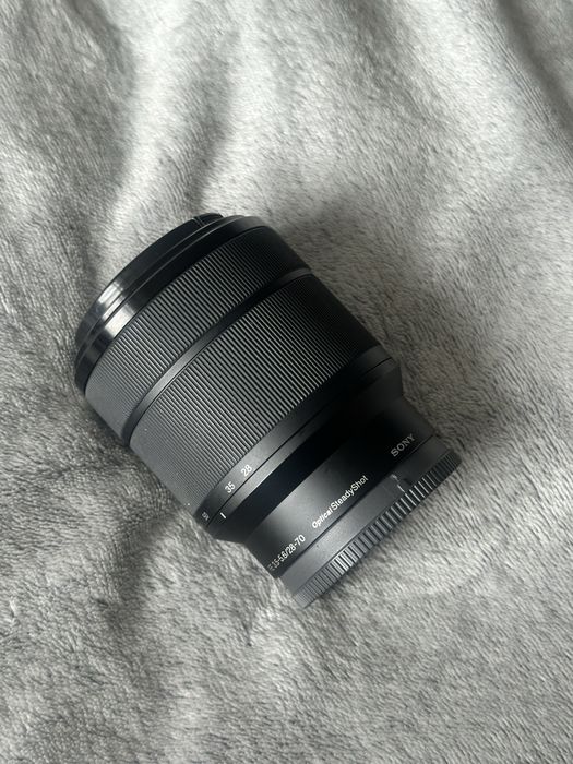 Продаю Sony FE 28-70mm f/3.5-5.6 OSS