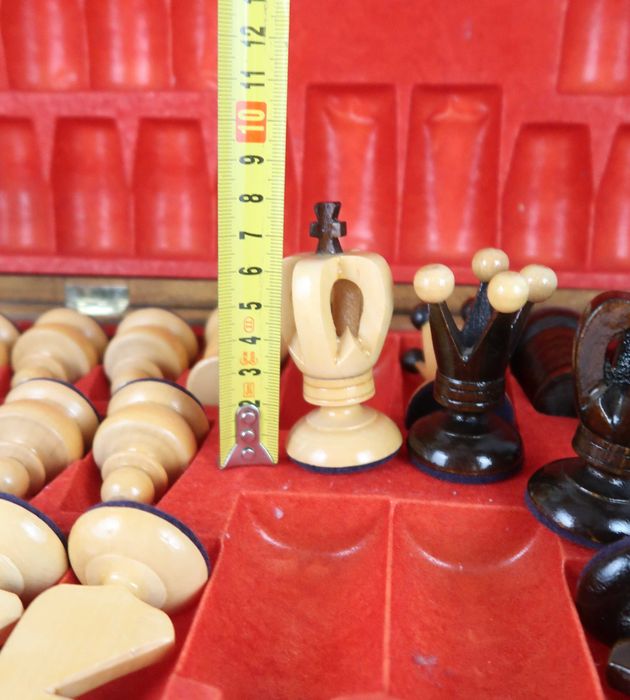 Jogo de xadrez artesanal em madeira - grande 49.5 cm
