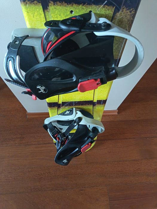 Deska snowboardowa SRUF 138 cm