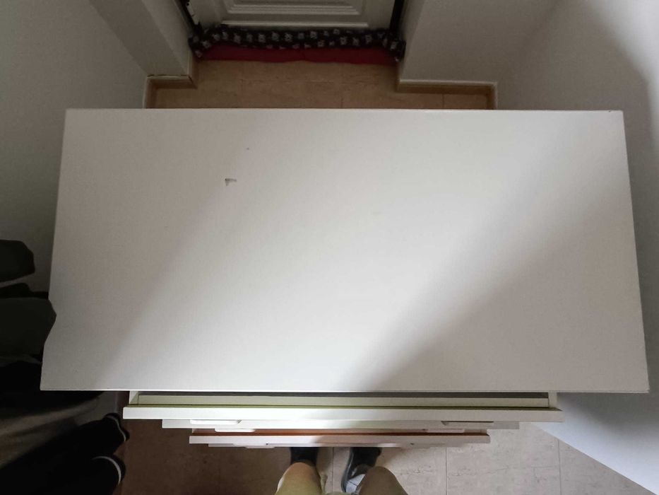 Cómoda de 4 gavetas 105x90x55cm