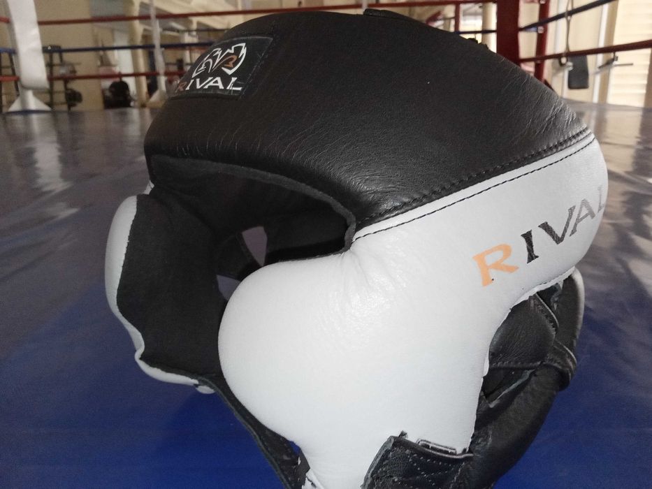 шлем  для бокса и единоборств,  тренировочный. RIVAL  размер L,  кожа