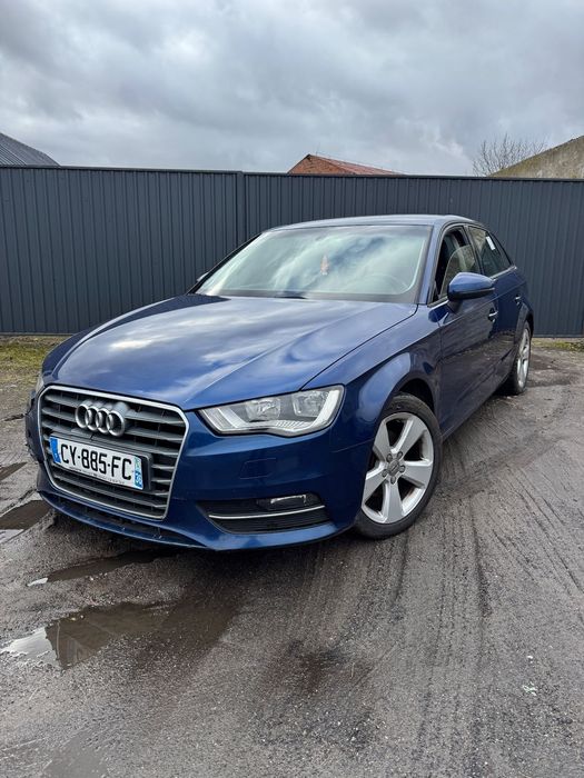 Audi A3 Sportback Delikatnie uszkodzone