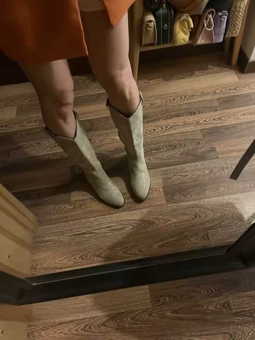Kowbojki haftowane zapinane na zamek