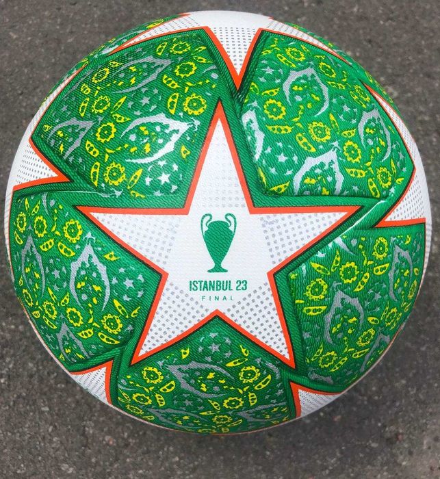 Футбольний м'яч UCL Istanbul Club розмір 5 для асфальту дуже мiцний