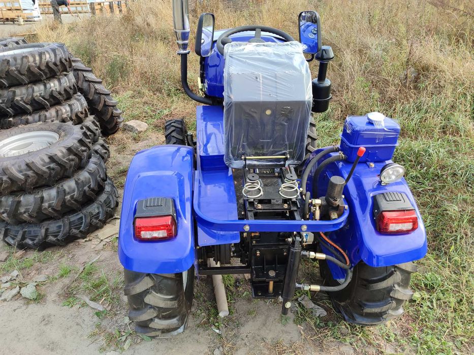 Трактор Зубр 250 XL Zubr фреза и плуг в подарок