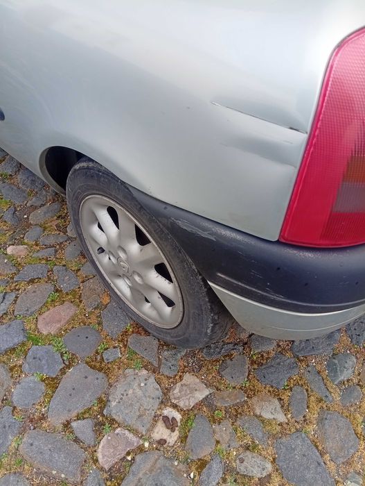 Renault Clio 1.9D a 1300€