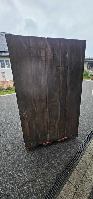 Przedwojenna szafa z okresu  międzywojennego