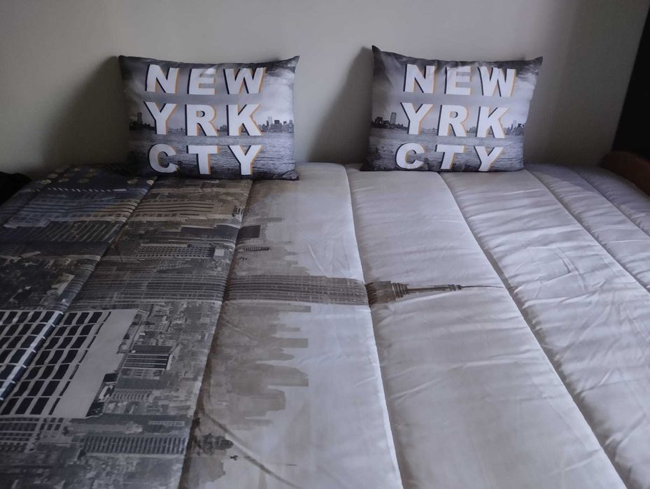 Bonito edredon com estampado nova iorquino