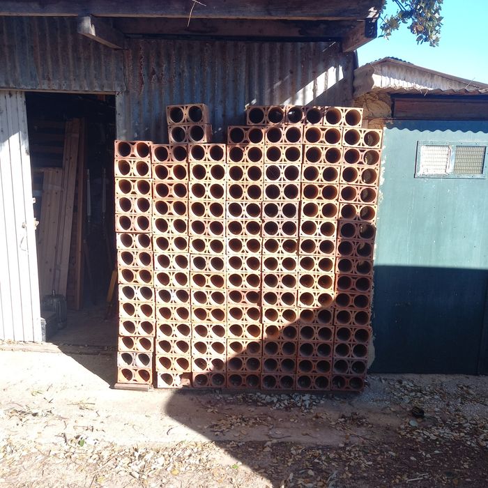 Garrafeira dupla redonda