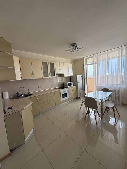 Продаж видової 2-кімнатної квартири 69,4 м² | вул. Олени Пчілки, 6 | Новобудова | З меблями та технікою