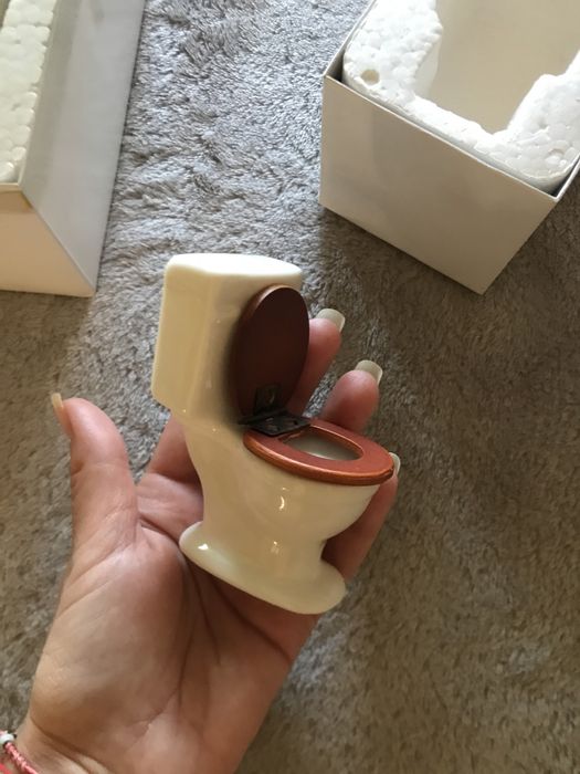 Меблі для лялькового будиночка міні-меблі в масштабі 1:12.