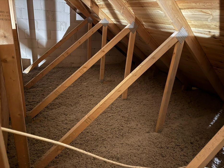 Ocieplenia Pianą PUR/ Nadmuch Celulozy oraz Wełny