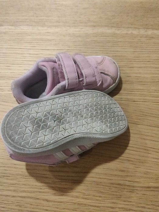 sapatilhas Adidas, tamanho 21