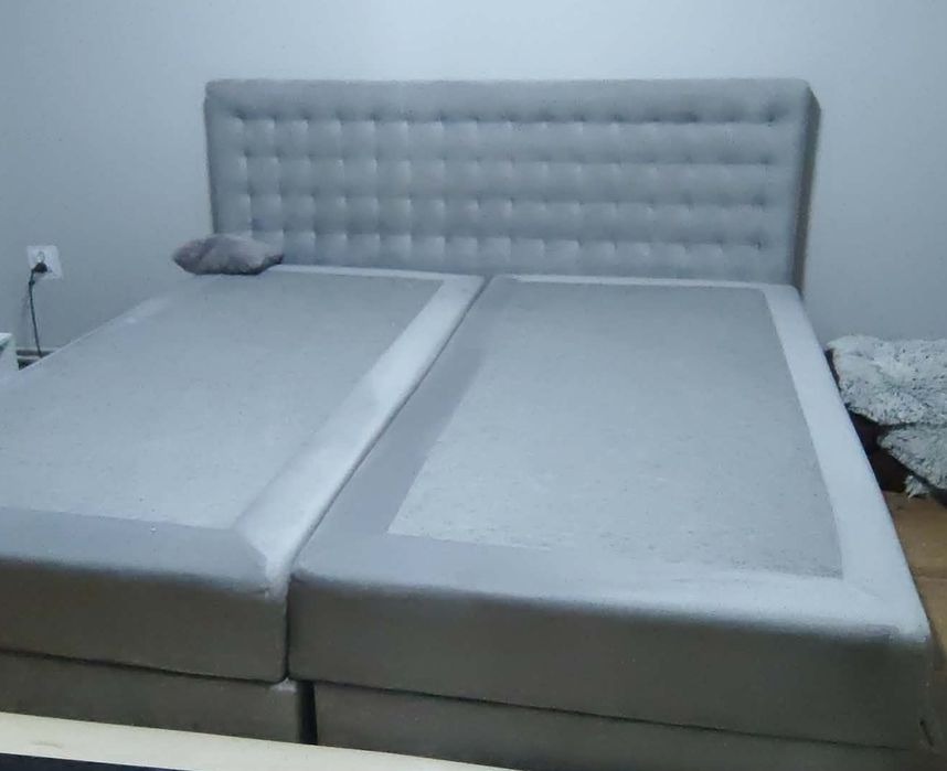 Łóżko sypialniane