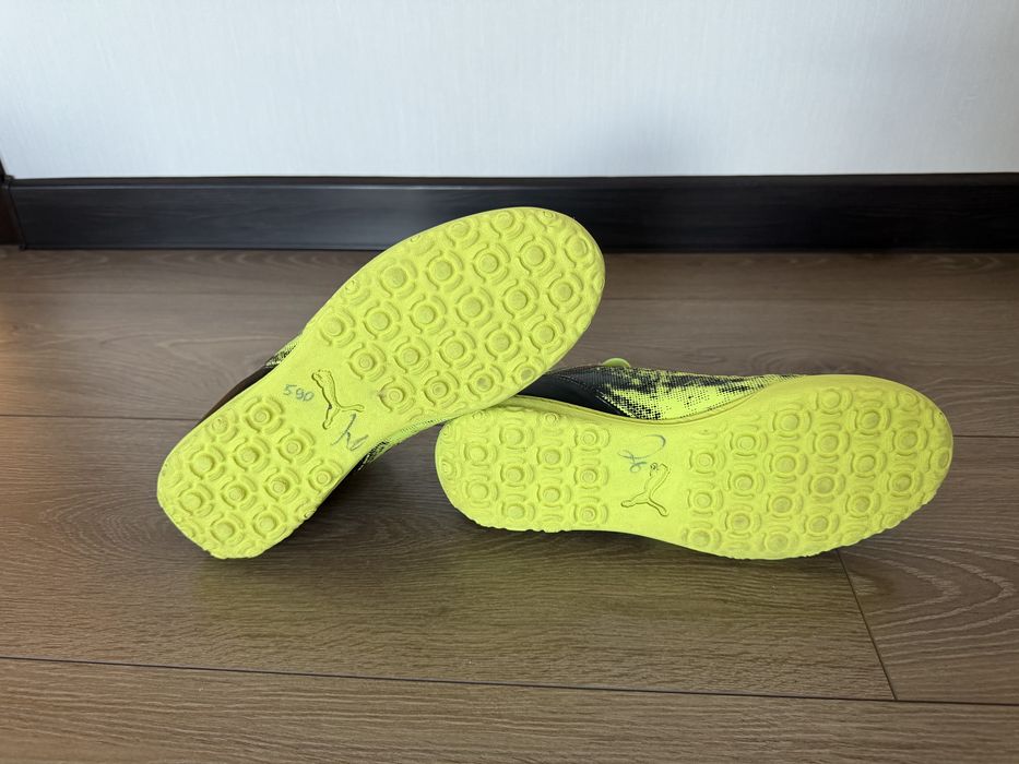 Сороконіжки Puma 38.5 розмір