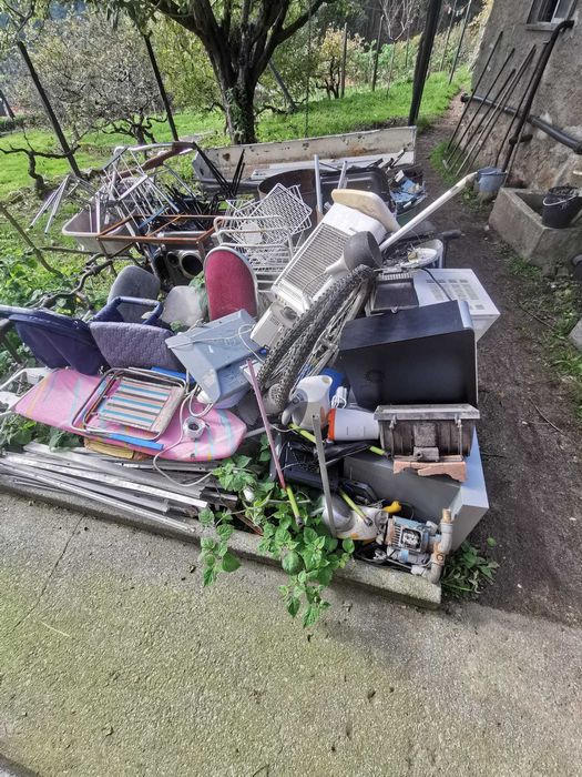 Recolha de ferro velho eletrodomésticos móveis recheios de casas etc