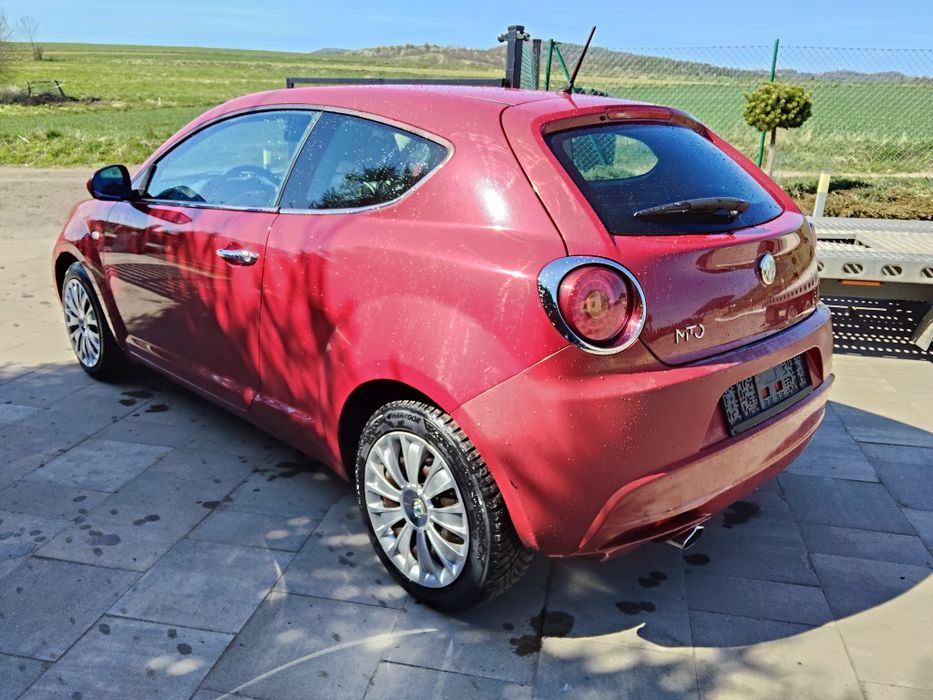 Alfa Romeo mito.         .