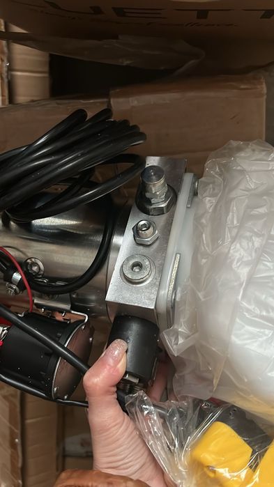 Гідравлічний насос  ,1.6квт,12в.гідростанція 4.5л