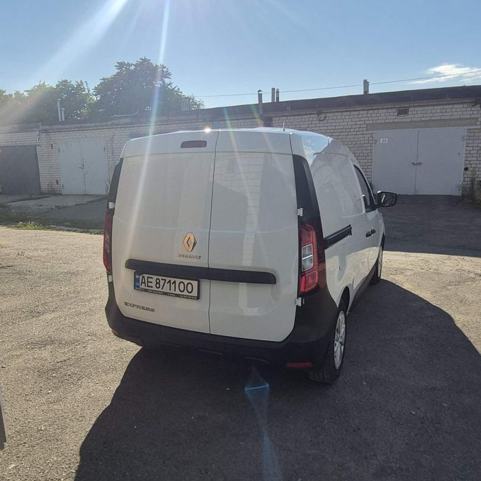 Авто Renault Express 2022