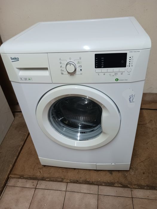 Máquina de Lavar Roupa BEKO – 7kg, Classe A++, 1000 rpm

Máquina de la