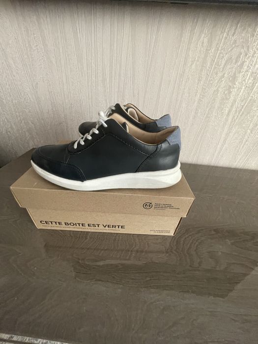 Кросівки Clarks 39 розмір