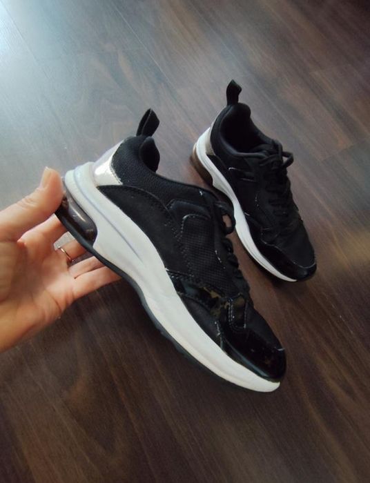 Жіночі кросівки 37 р Aldo
