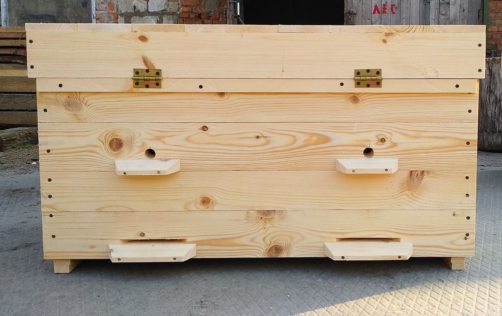 Продаж та виготовлення вуликів