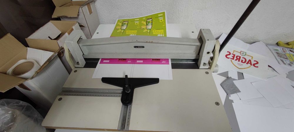 Maquina de picotar de 50 cm, picote e vinco manual modelo Mariner