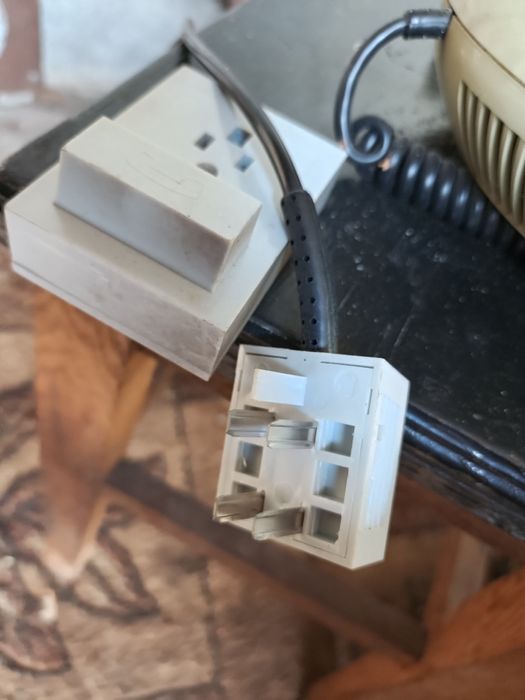 Телефон дисковий .