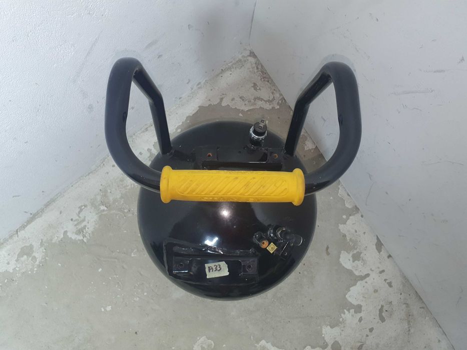 Pionowy Zbiornik do kompresora STANLEY 24 L 10 Bar z ZAWOREM
