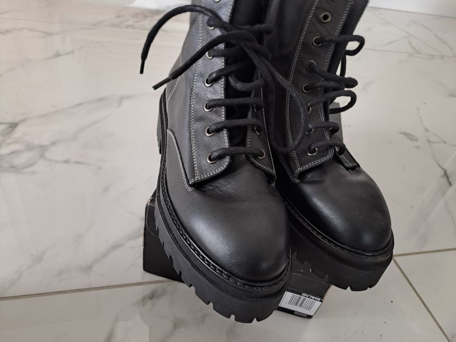 Nowe 100 % skórzane buty glany trzewiki r 40